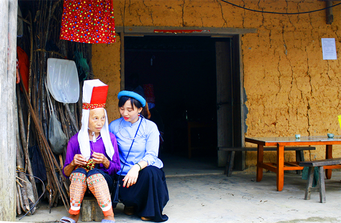Thăm nếp nhà người Dao, tìm hiểu cuộc sống, phong tục của dân bản Sông Moóc